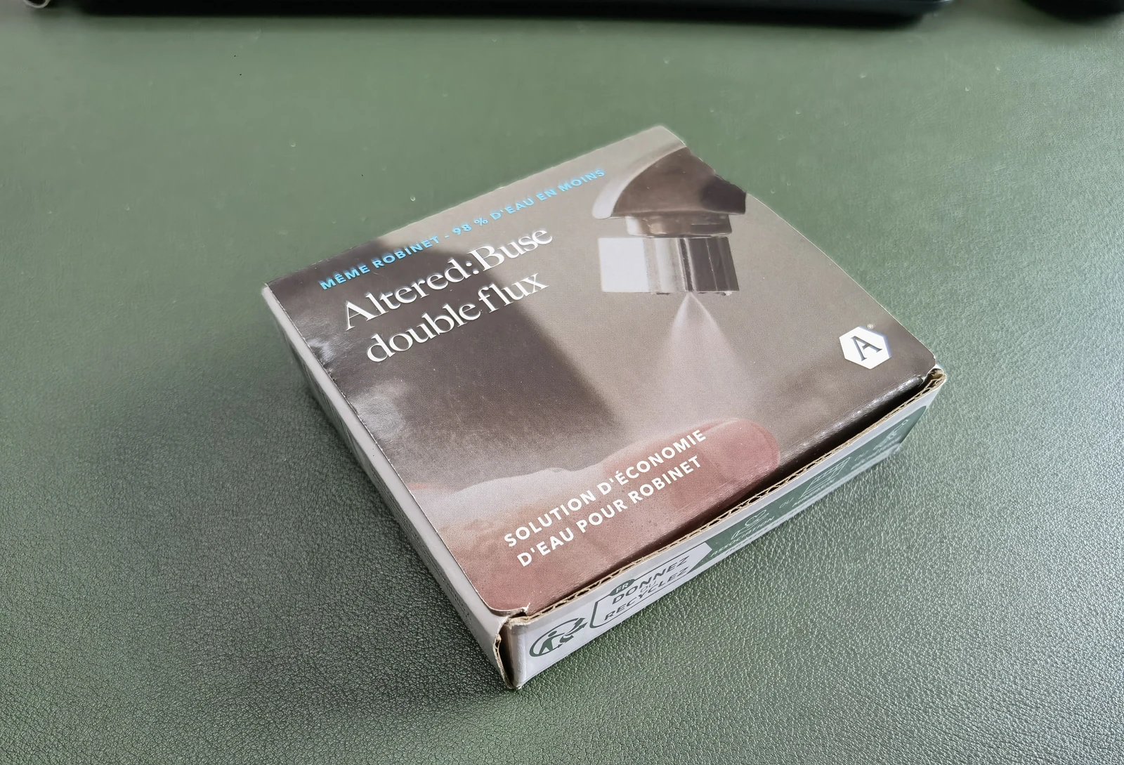 Mist aerator retail packaging example