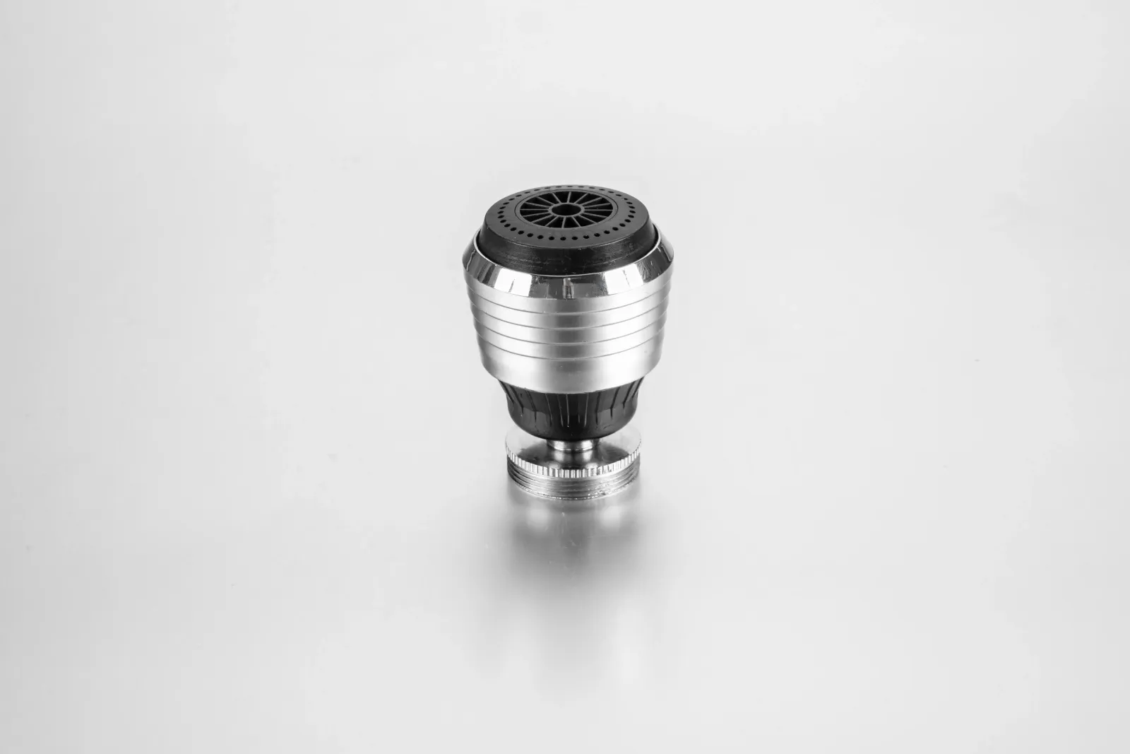 North American Dual-Thread North American Dual-Thread Kitchen Sprayers